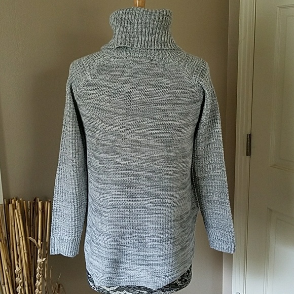 It's Our Time grey turtleneck sweater, size S - Picture 3 of 3